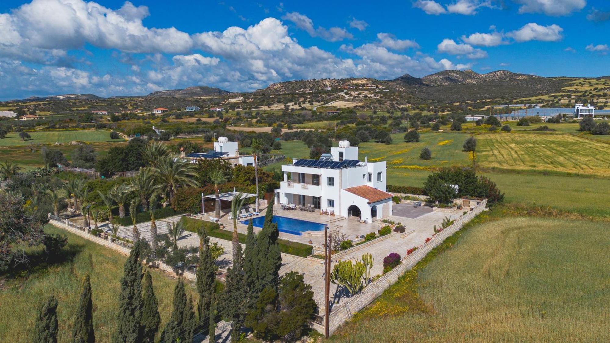 Villa Chrysta Agios Theodoros Exteriör bild
