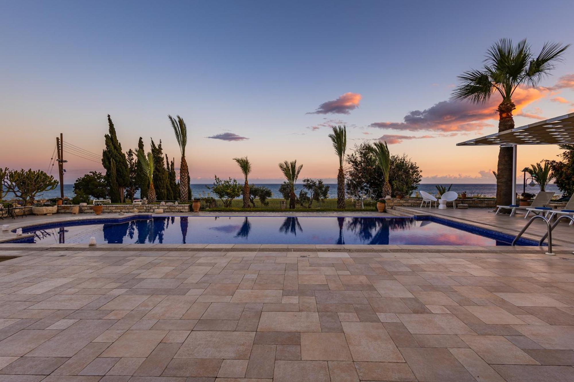 Villa Chrysta Agios Theodoros Exteriör bild