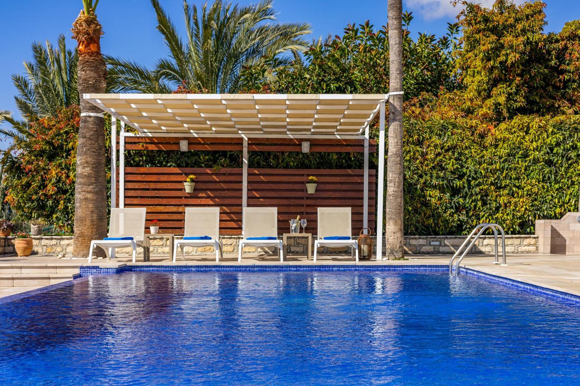 Villa Chrysta Agios Theodoros Exteriör bild