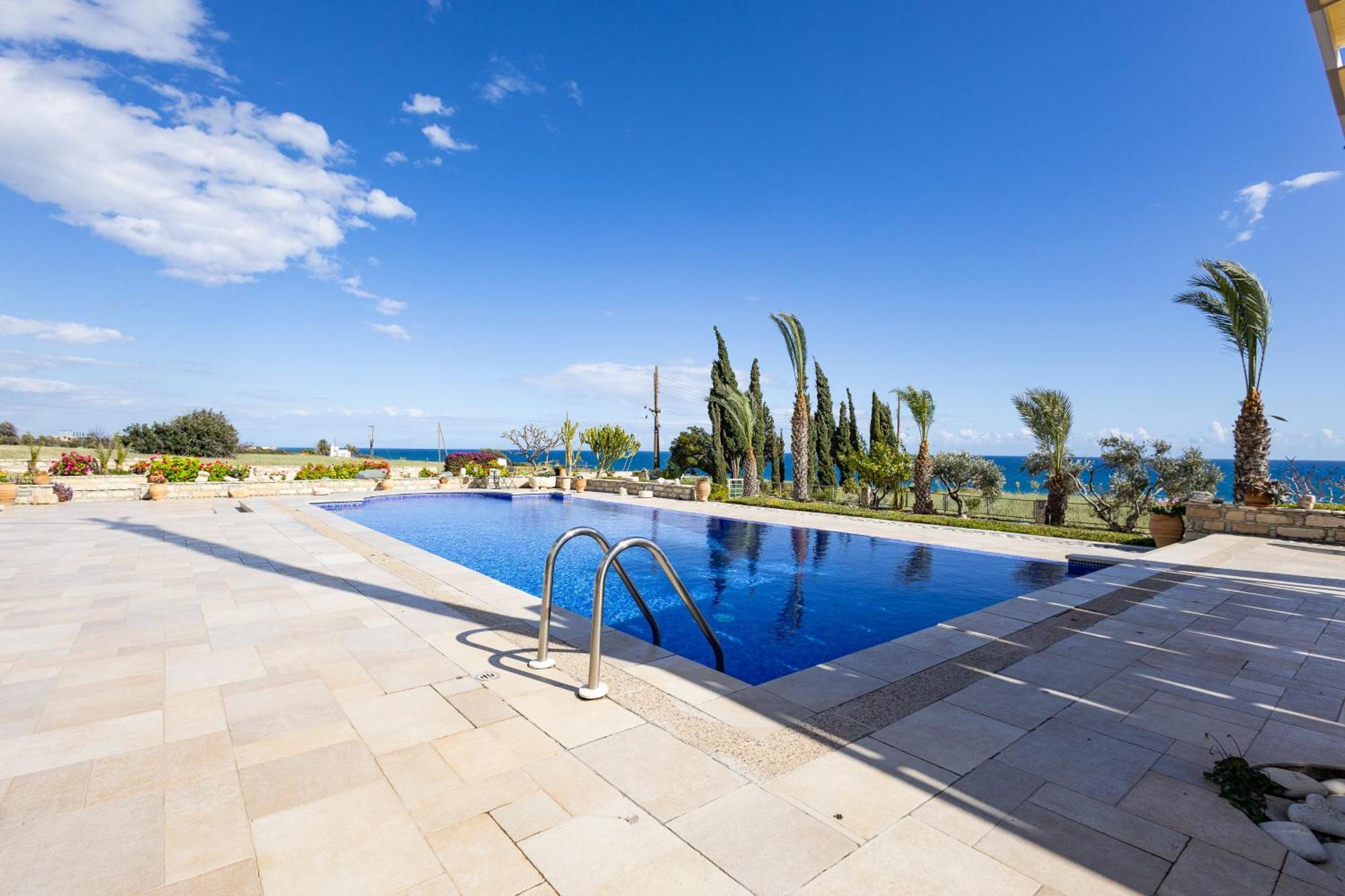 Villa Chrysta Agios Theodoros Exteriör bild