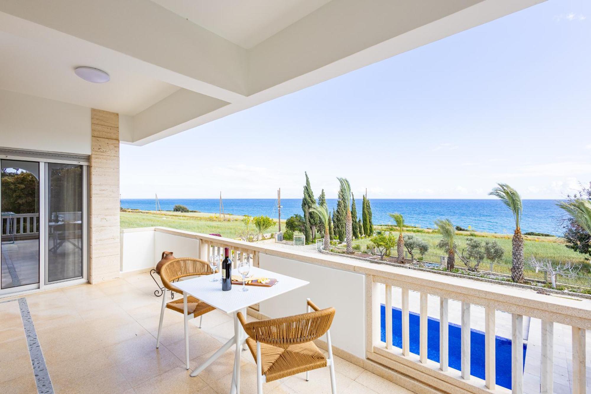 Villa Chrysta Agios Theodoros Exteriör bild
