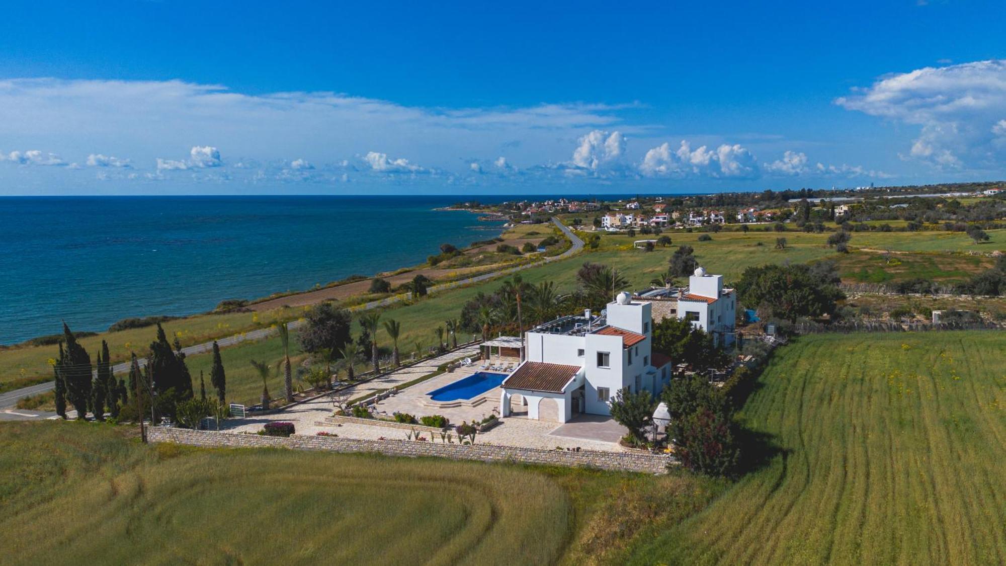 Villa Chrysta Agios Theodoros Exteriör bild